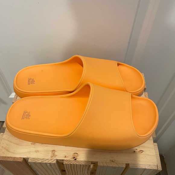 Slides - Picture 2 of 3